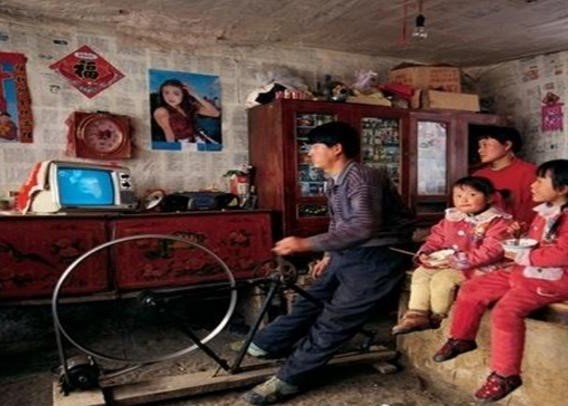 「致過去」「創(chuàng)未來」智能化開關(guān)柜傳遞“零停電”理念 「致過去」「創(chuàng)未來」智能化開關(guān)柜傳遞“零停電”理念